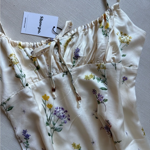 NWT Showpo Cream Floral Dress - Picture 4 of 7